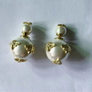 Vintage Honeybee Pearl Elegant Gold White Earrings